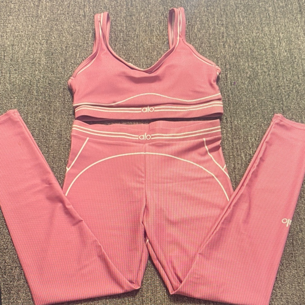 Alo Pink Ribbed Activewear Set - Picture 2 of 5